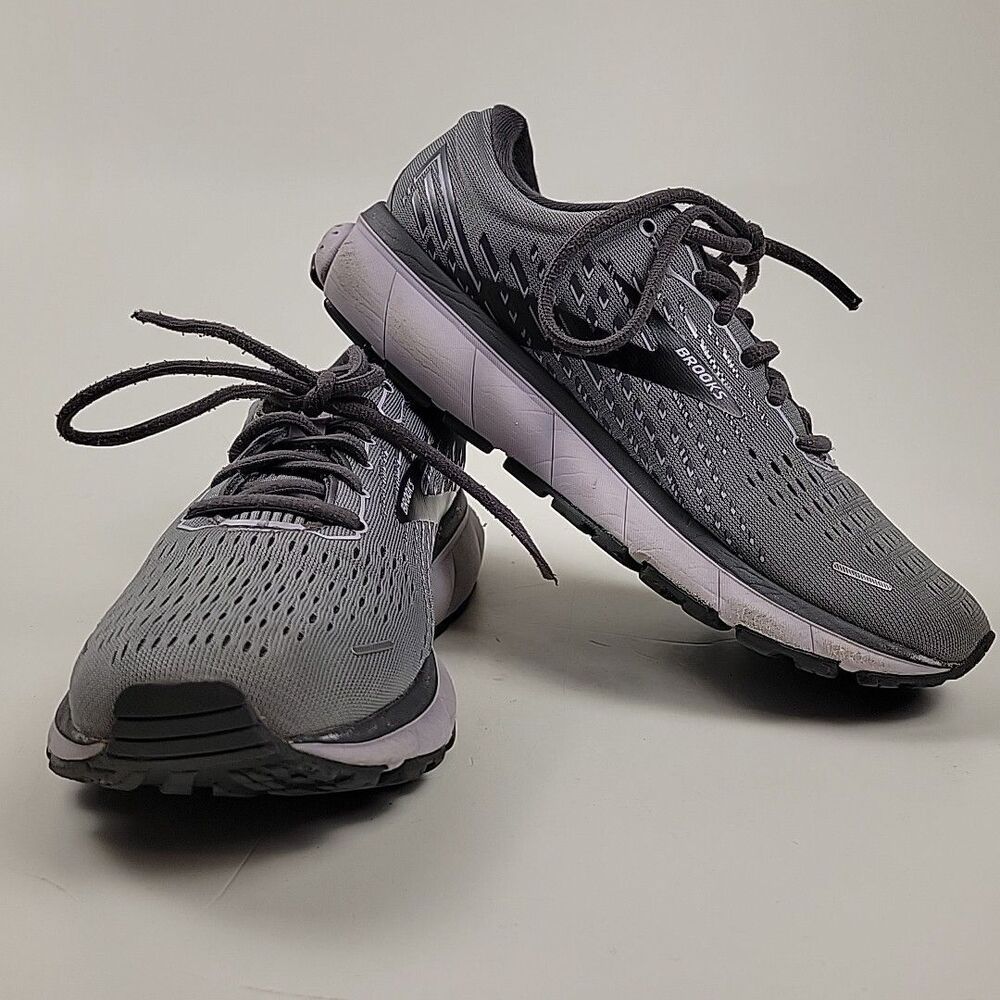 Brooks Ghost 13 Women’s Running Shoes Gray Pink Size 9 READ